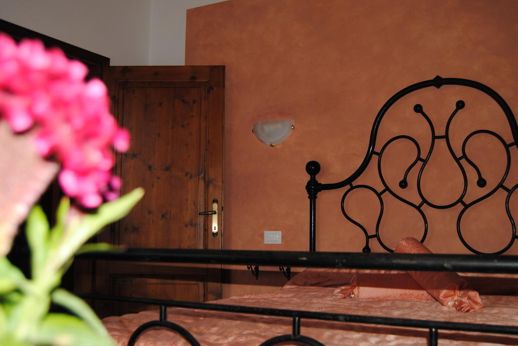 Fra I Mesi Hotel Ambra Exterior photo